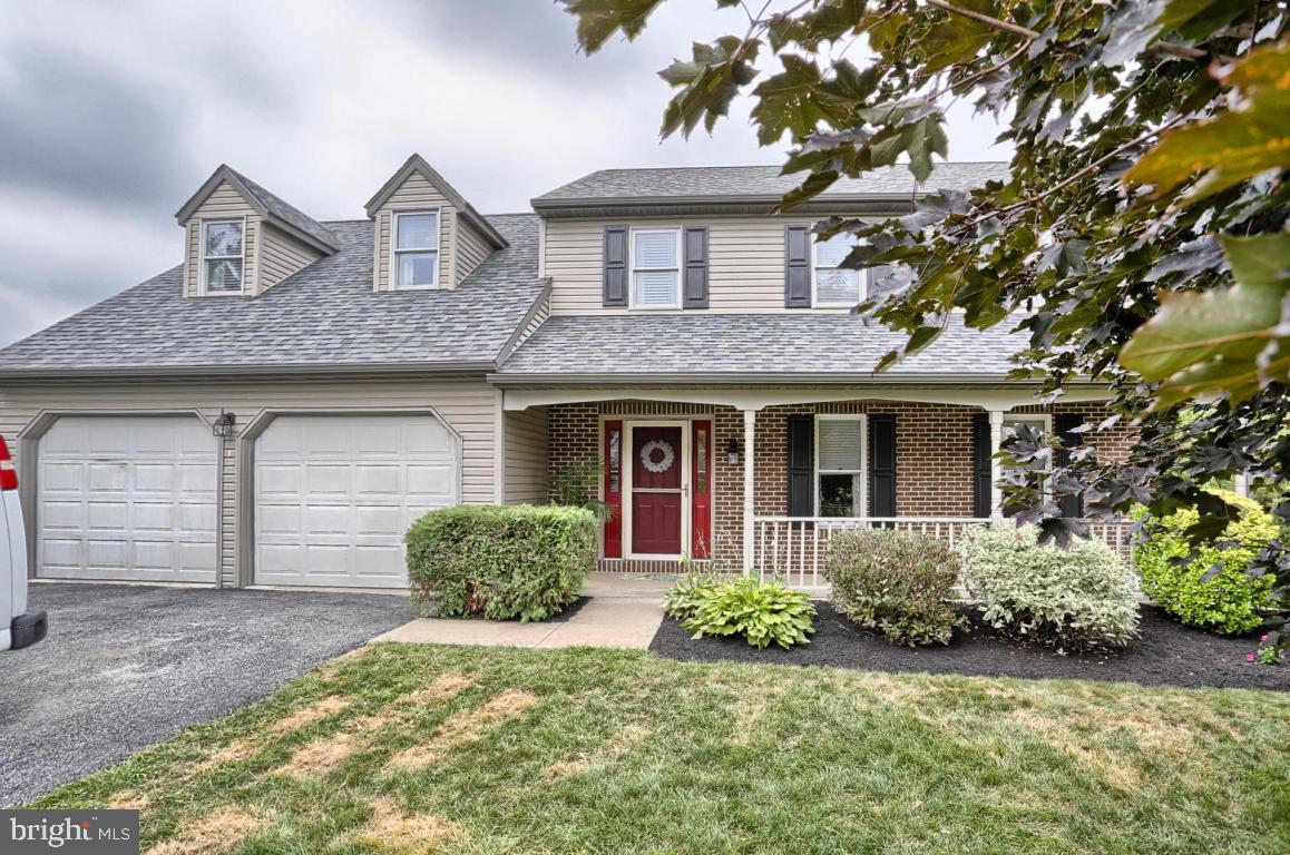 19 Edgewood Drive Lititz, PA 17543 - Photo 1 of 37 Gallery Image 1