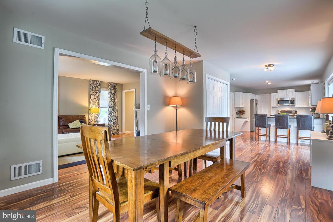 19 Edgewood Drive Lititz, PA 17543 - Photo 15 of 37 Gallery Image 15
