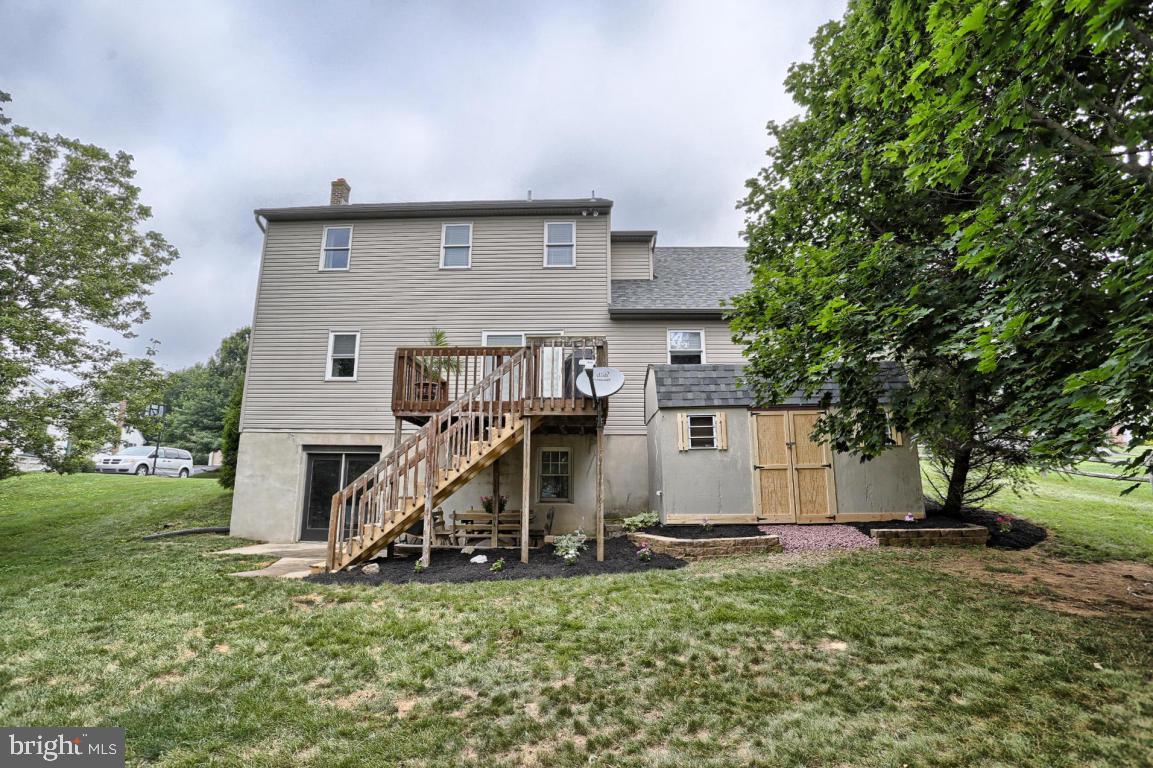 19 Edgewood Drive Lititz, PA 17543 - Photo 33 of 37 Gallery Image 33