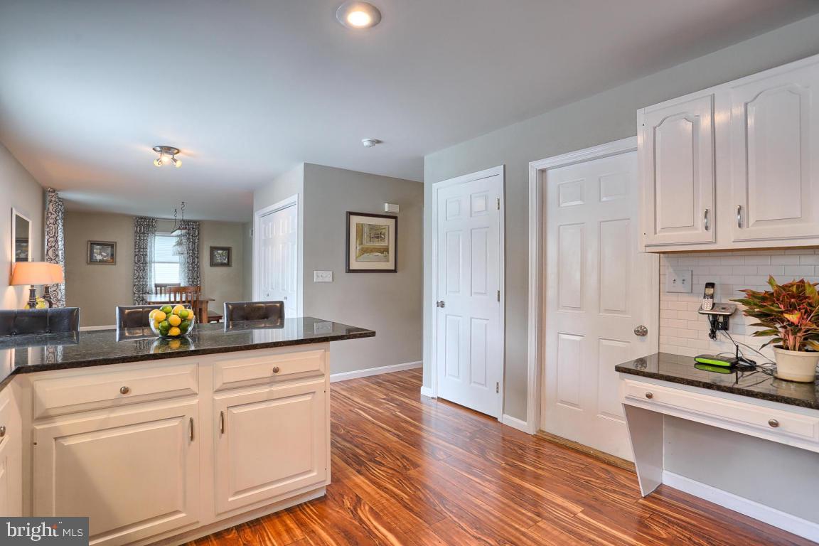19 Edgewood Drive Lititz, PA 17543 - Photo 7 of 37 Gallery Image 7