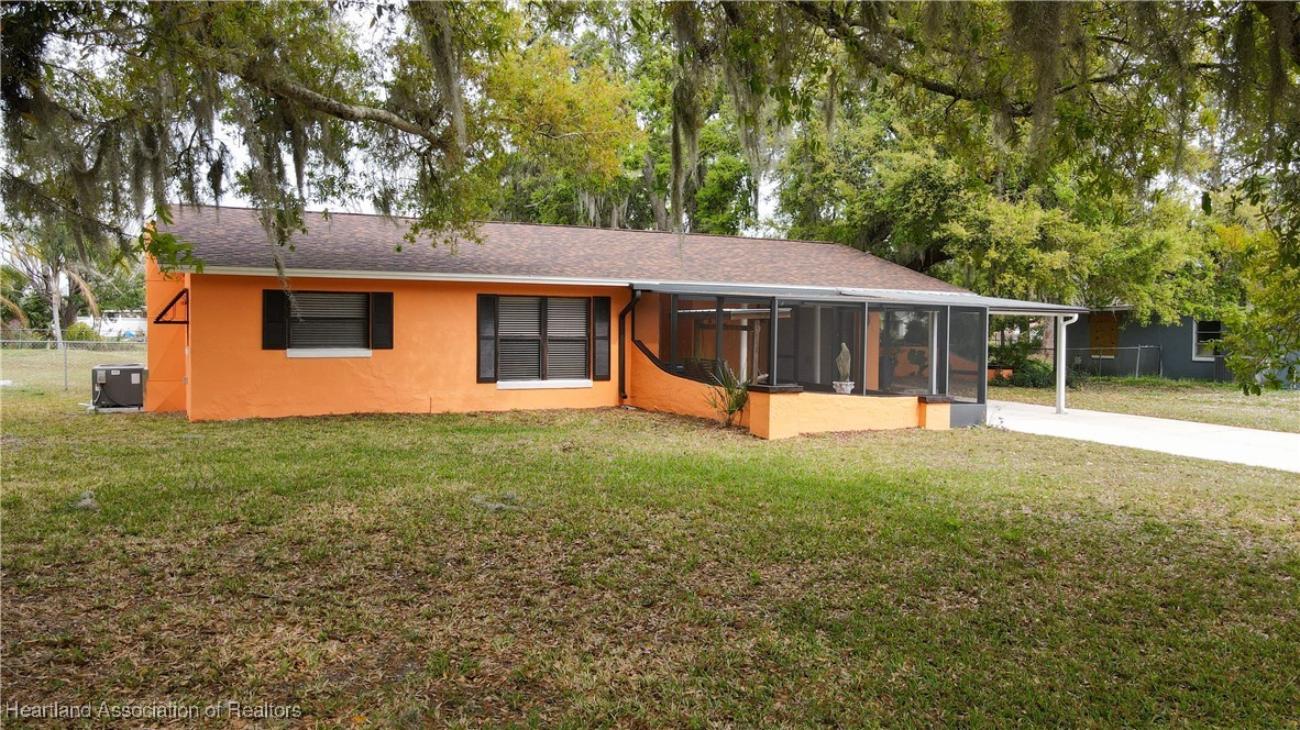 5817 Thunder Road Sebring, FL 33876 - Photo 2 of 24 Gallery Image 2