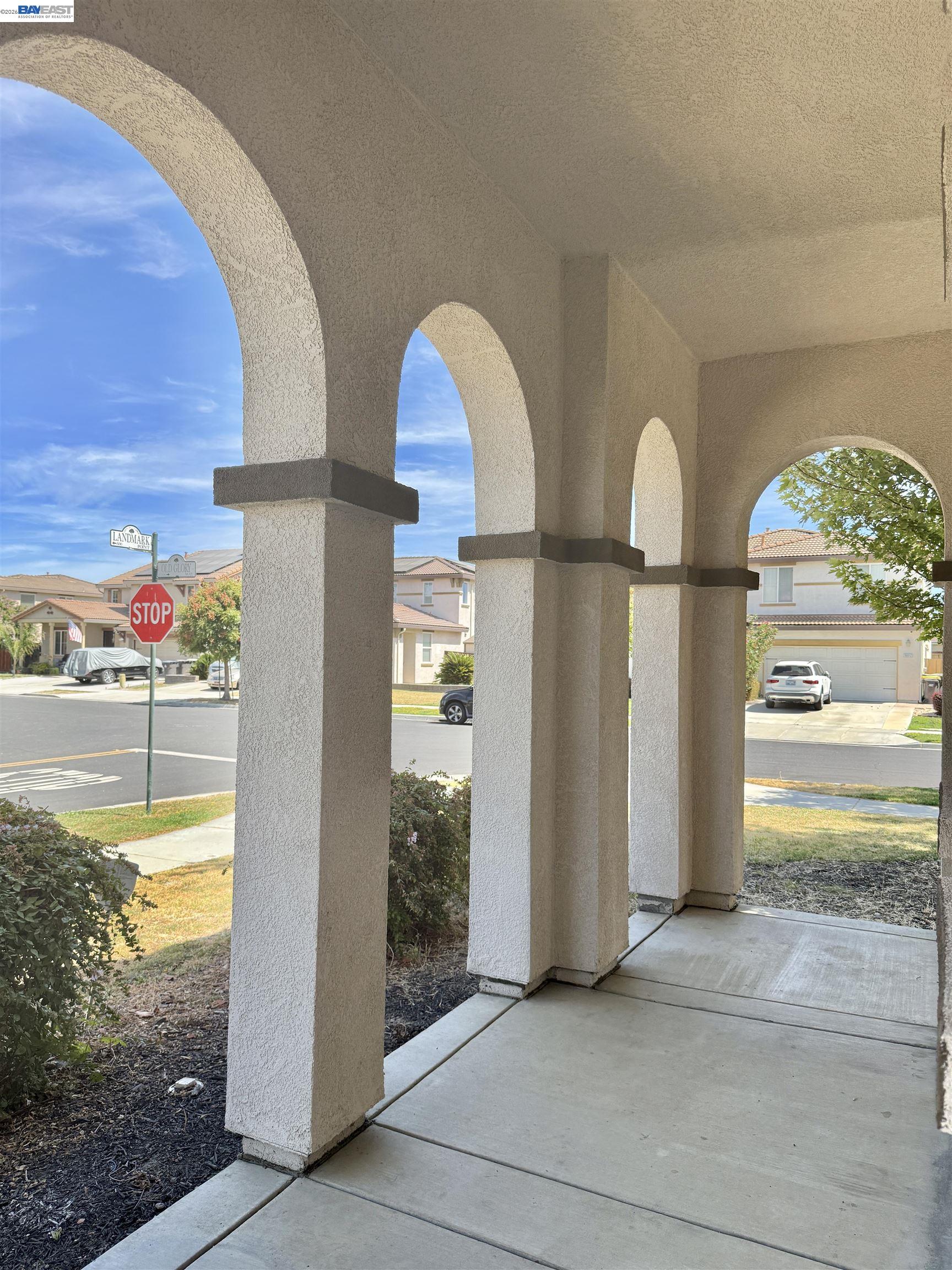 668 Landmark Point Lathrop, CA 95330 - Photo 5 of 49 Gallery Image 5