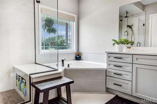 $839,900 | 1016 Bellevaux Place, St. Charles, MO 63301