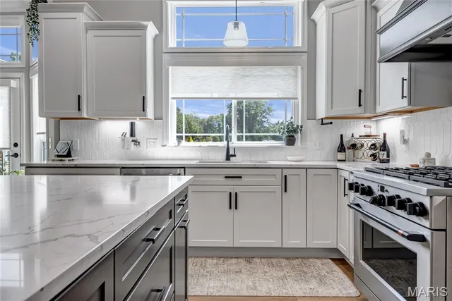 $839,900 | 1016 Bellevaux Place, St. Charles, MO 63301