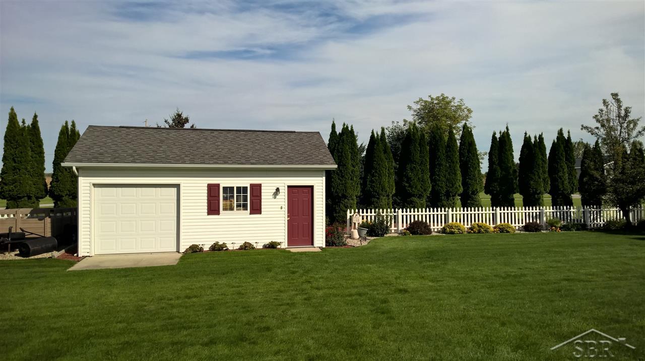 2148 North Graham Road Freeland, MI 48623 - Photo 34 of 41 31285287-33.JPG