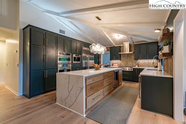 $2,399,000 | 102 Ridge Drive, Linville, NC 28646