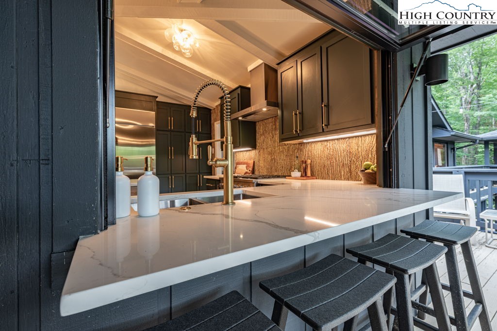 102 Ridge Drive Linville, NC 28646 - Photo 18 of 48