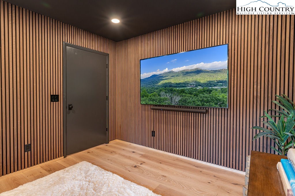 102 Ridge Drive Linville, NC 28646 - Photo 23 of 48