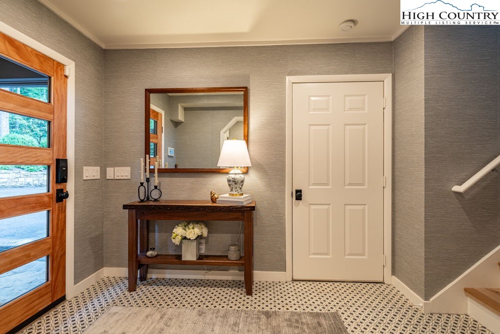 102 Ridge Drive Linville, NC 28646 - Photo 6 of 48