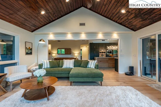 $2,399,000 | 102 Ridge Drive, Linville, NC 28646