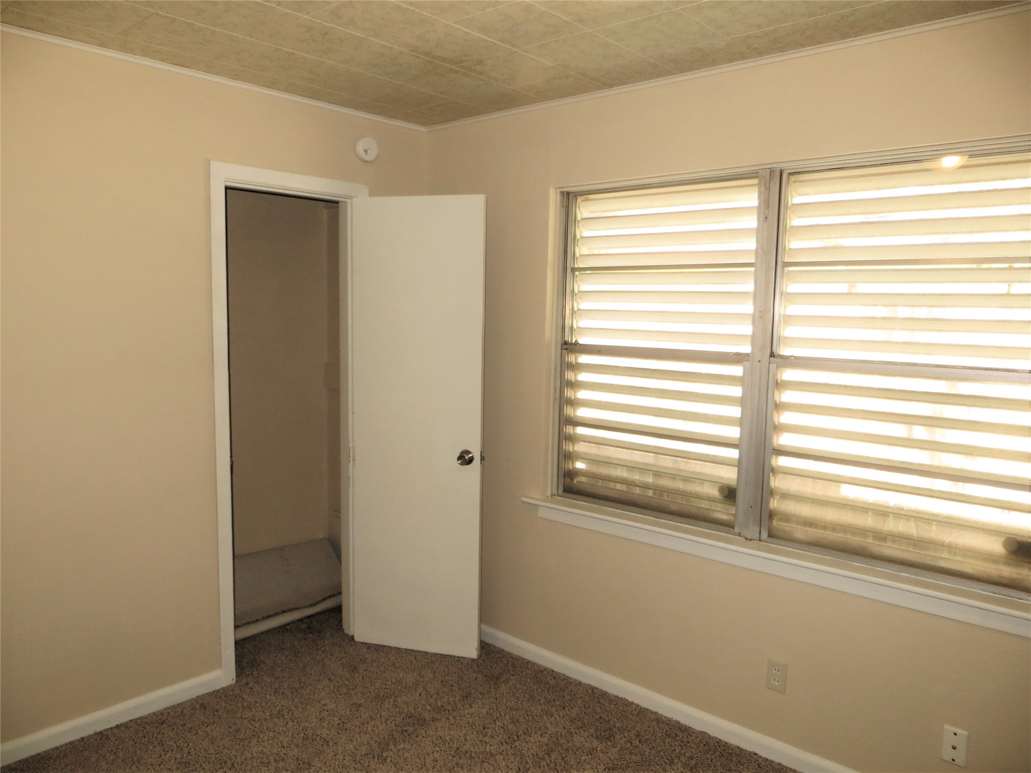 2809 Rosadele Street La Marque, TX 77568 - Photo 28 of 33 Another view of bedroom #3 with walk-in closet