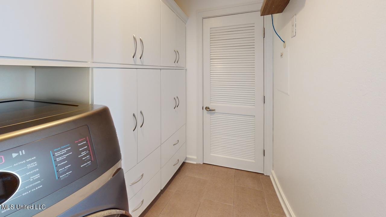 2060 Beach Boulevard, Unit 1603 Biloxi, MS 39531 - Photo 14 of 23 51