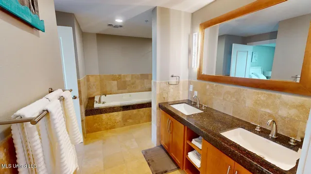 $2,495 | 2060 Beach Boulevard, Unit 1603, Biloxi, MS 39531