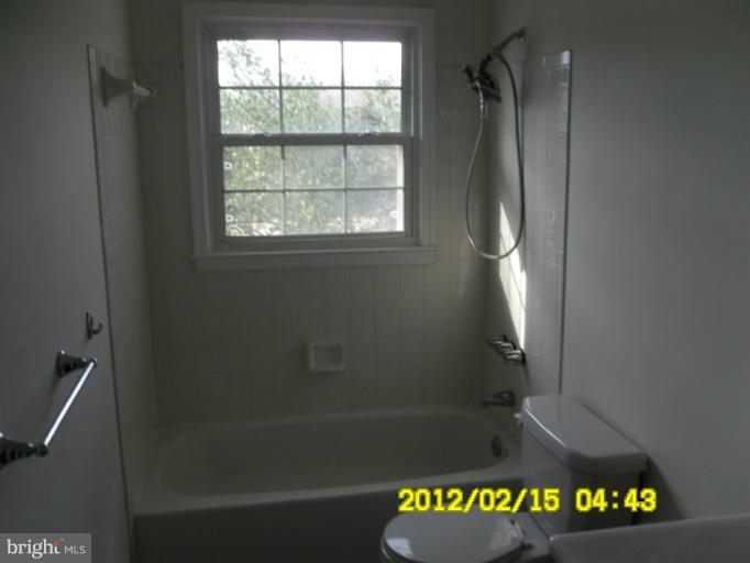 4512 Lees Corner Road Chantilly, VA 20151 - Photo 11 of 26 Bath
