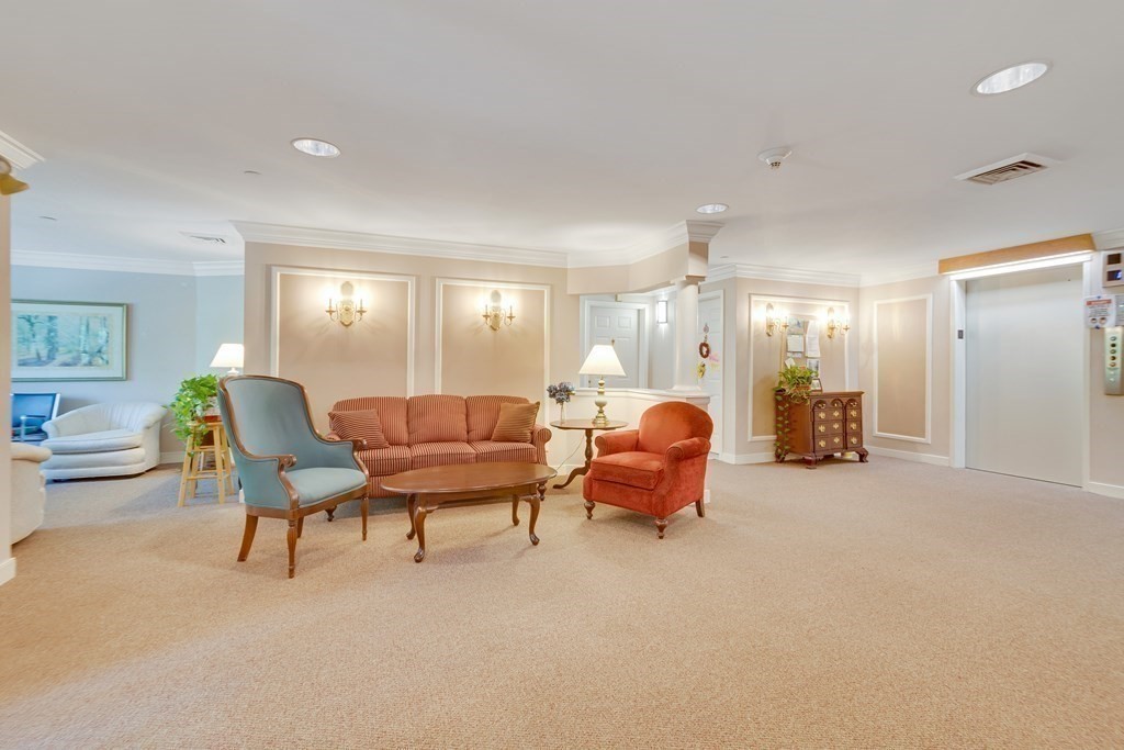 140 Lincoln Road, Unit 213 Lincoln, MA 01773 - Photo 22 of 24 Gallery Image 22