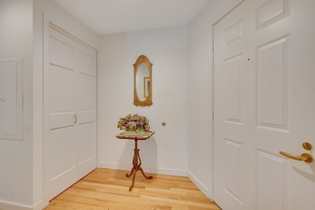 140 Lincoln Road, Unit 213 Lincoln, MA 01773 - Photo 9 of 24 Gallery Image 9