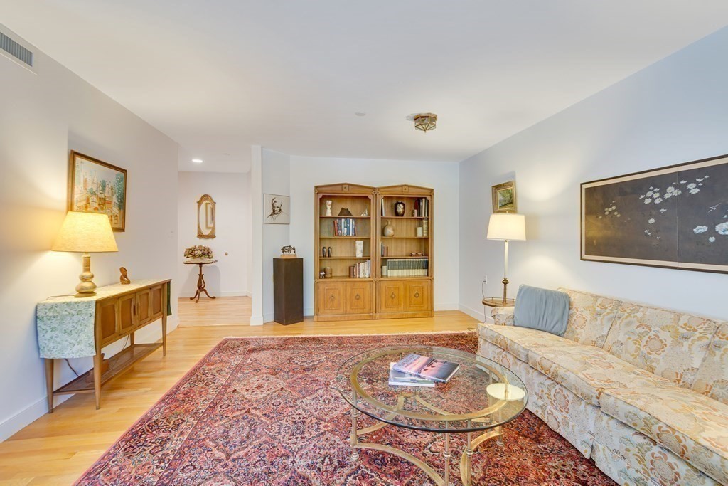 140 Lincoln Road, Unit 213 Lincoln, MA 01773 - Photo 10 of 24 Gallery Image 10