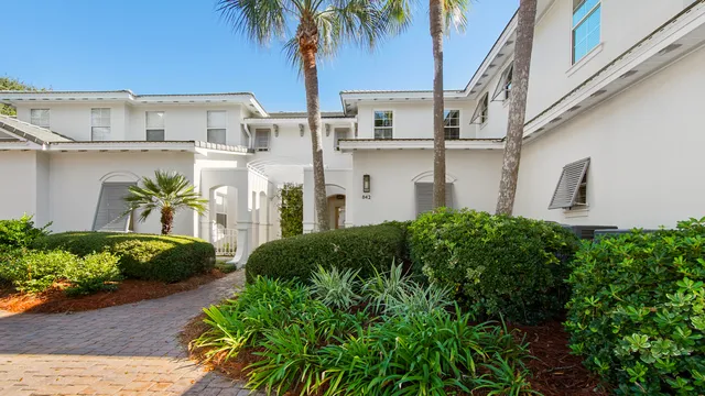 $1,042,400 | 842 Grand Harbour East, Miramar Beach, FL 32550