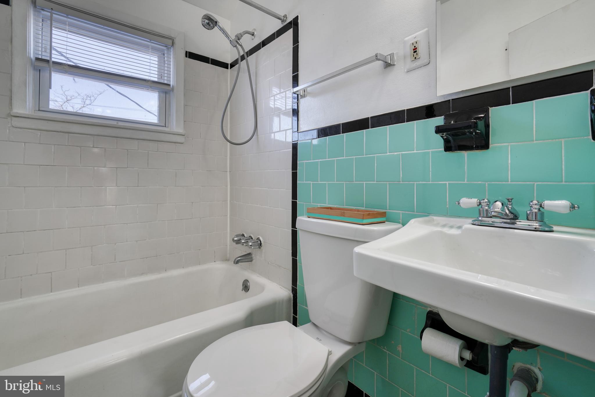 2058 Jasmine Road Dundalk, MD 21222 - Photo 19 of 27