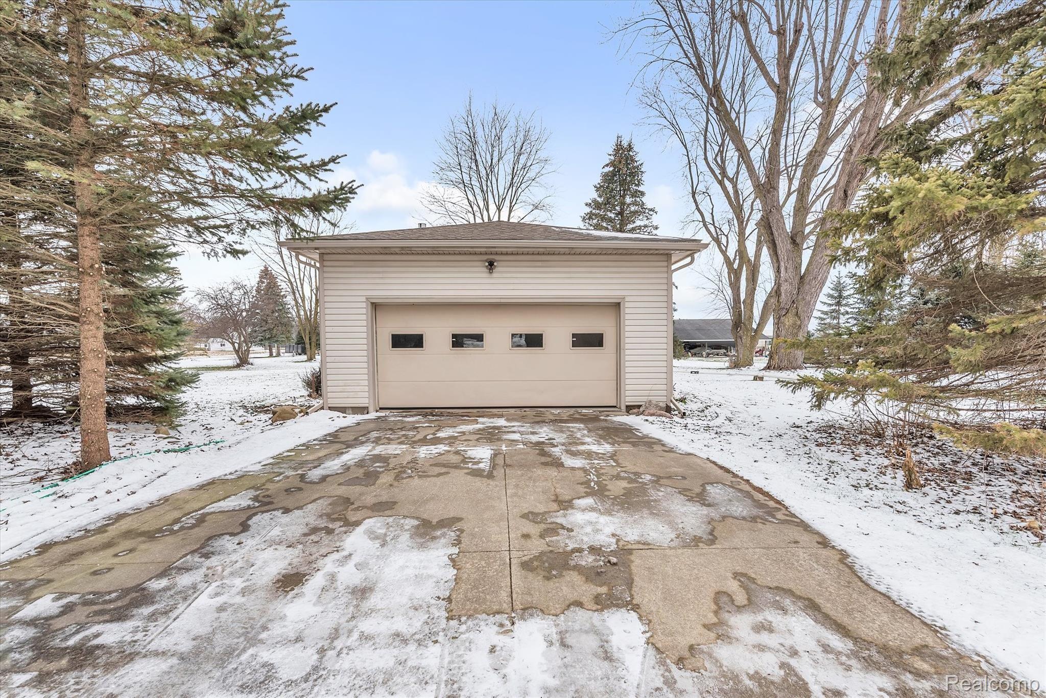 5332 Ohara Road Carleton, MI 48117 - Photo 34 of 52 35-5332-Ohara-Rd-WindowStill-Real-Estate-Photography-35.jpg