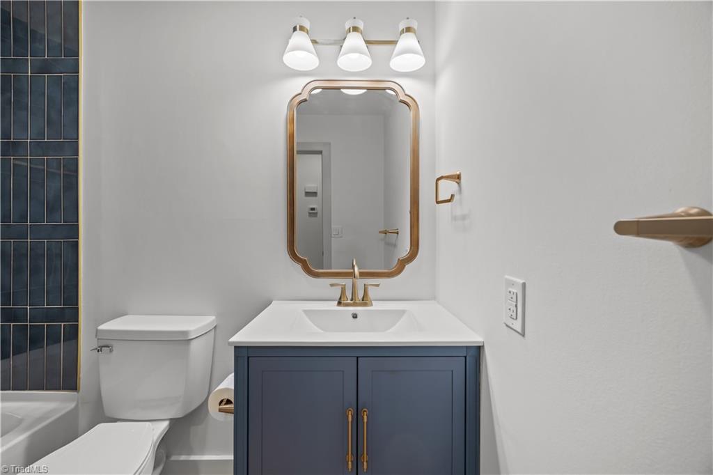 2869 Millwheel Road Pfafftown, NC 27040 - Photo 13 of 41 Bathroom 2