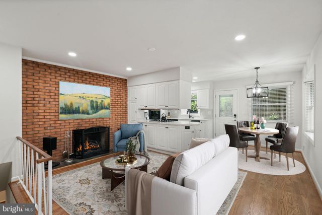 $1,431,000 | 1802 Briar Ridge Court, McLean, VA 22101