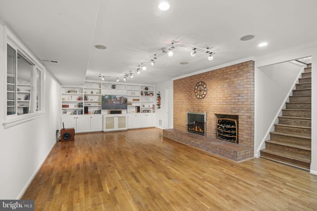 $1,431,000 | 1802 Briar Ridge Court, McLean, VA 22101