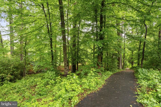 $1,431,000 | 1802 Briar Ridge Court, McLean, VA 22101