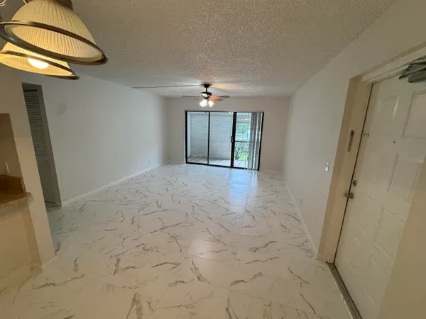 $1,800 | 1111 Green Pine Boulevard, Unit H1, West Palm Beach, FL 33409