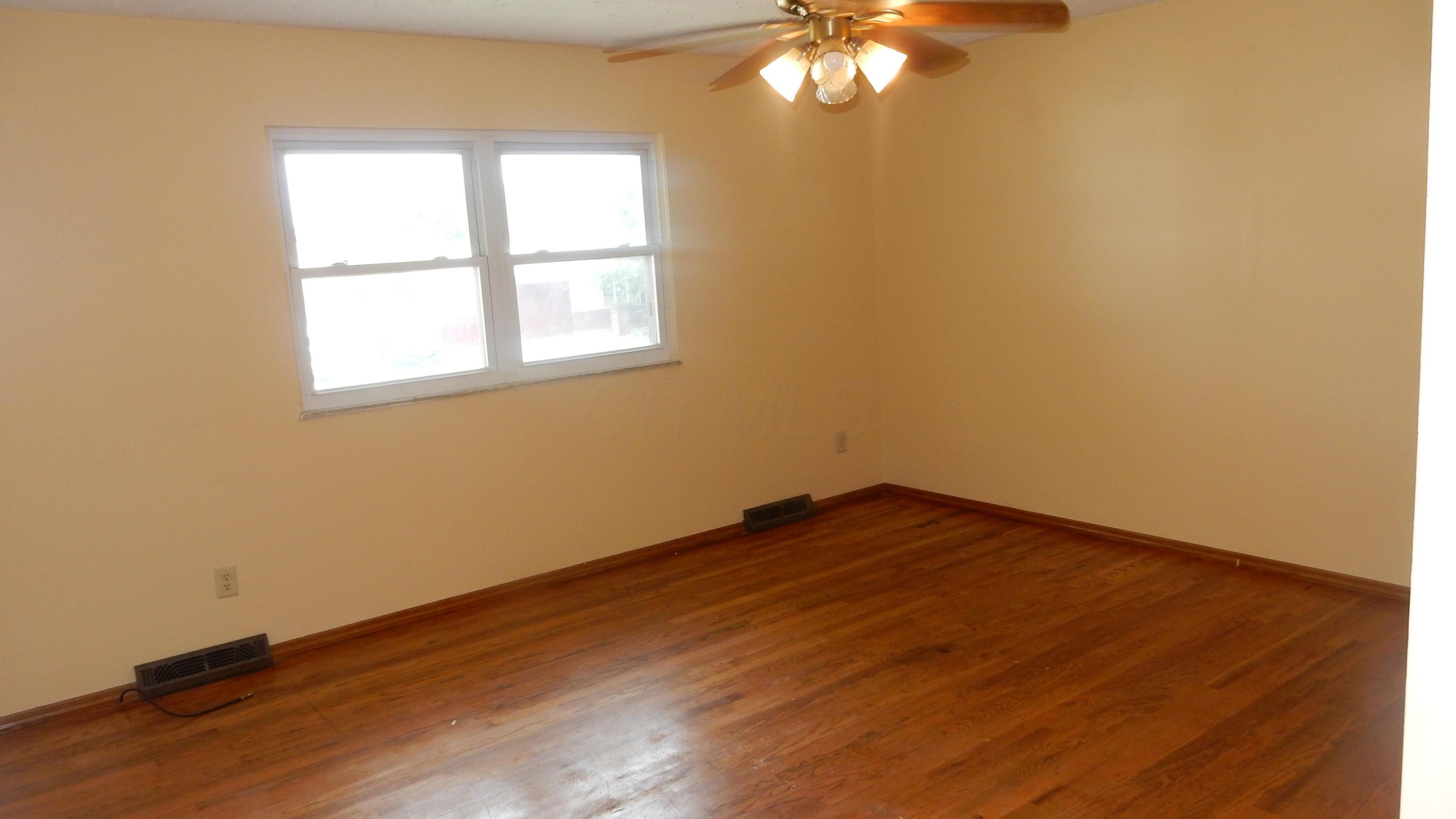 6259 Faircrest Road Columbus, OH 43229 - Photo 11 of 43 Gallery Image 11
