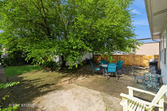 a view of outdoor space yard and patio