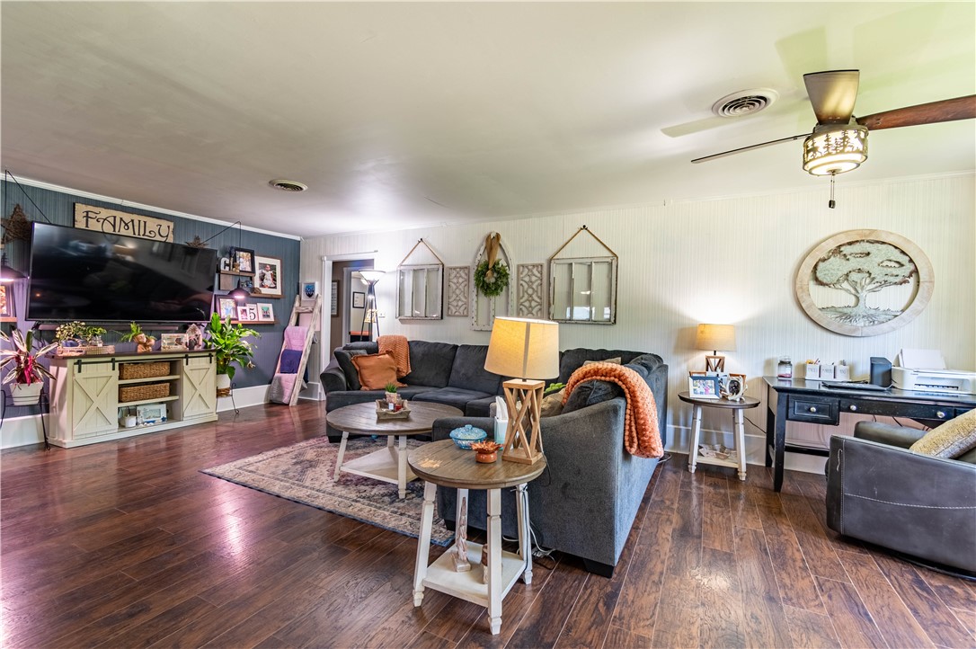 363 South Woodale Avenue Decatur, IL 62522 - Photo 4 of 24 Gallery Image 4