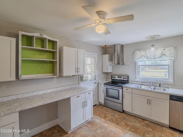$185,000 | 421 East Quinn Street, Beulaville, NC 28518
