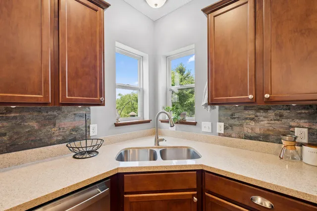 $389,899 | 703 8th Avenue Northeast, Lonsdale, MN 55046