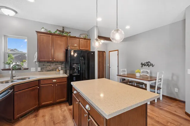 $389,899 | 703 8th Avenue Northeast, Lonsdale, MN 55046