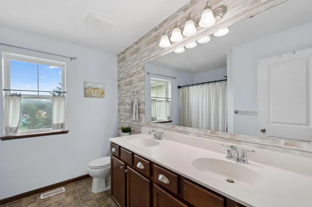 $389,899 | 703 8th Avenue Northeast, Lonsdale, MN 55046