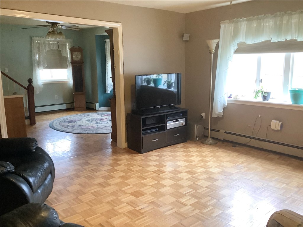 52 Mendon Road North Smithfield, RI 02896 - Photo 13 of 33