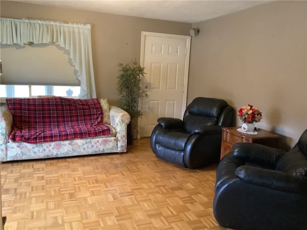 52 Mendon Road North Smithfield, RI 02896 - Photo 15 of 33