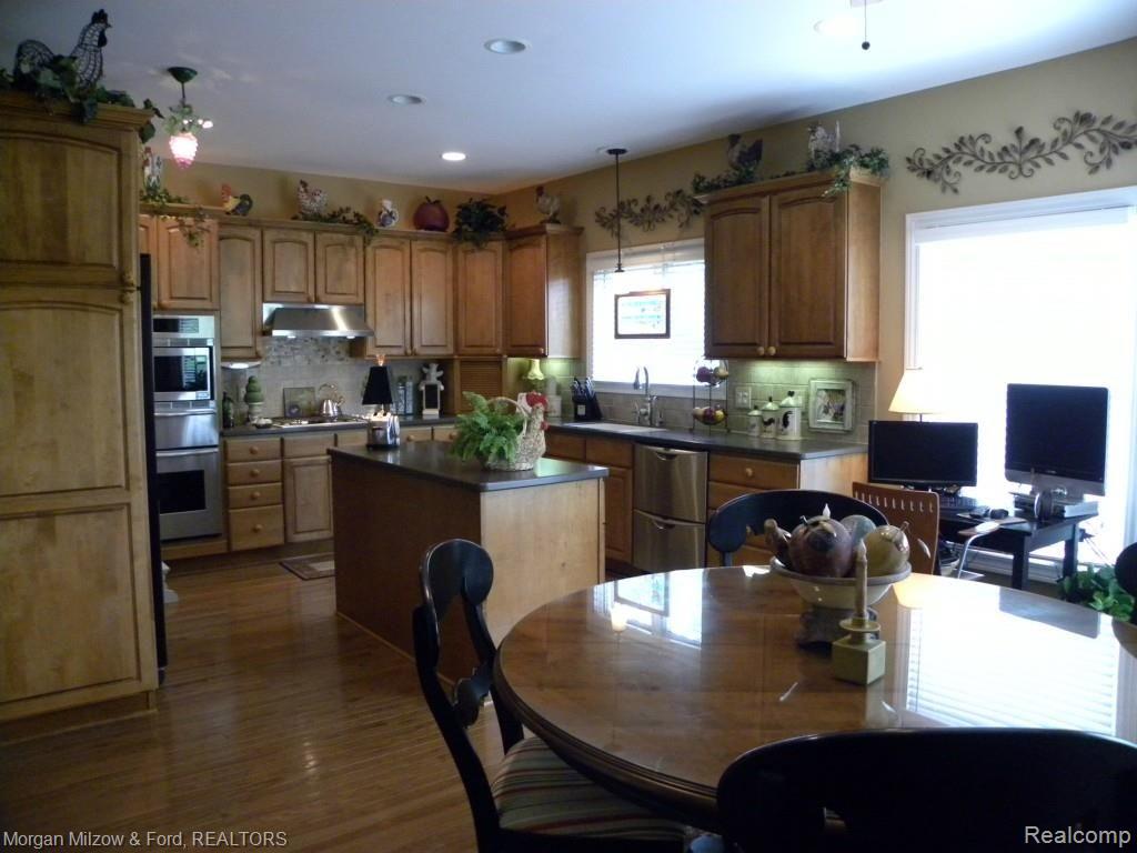4687 Oakhurst Ridge Road, Unit 232 Clarkston, MI 48348 - Photo 6 of 29 Oakhurst (6).jpg