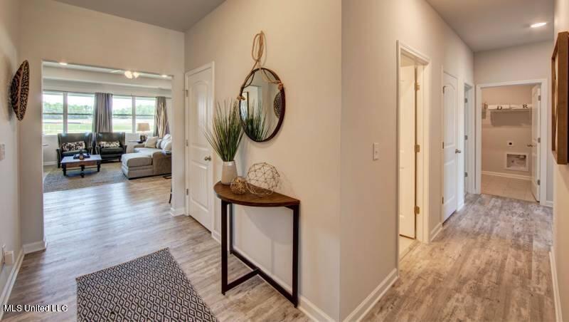 2152 Hyacinth Lane Hernando, MS 38632 - Photo 2 of 16 Entry