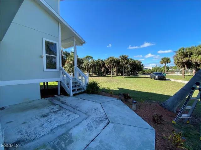 $619,900 | 260 13th Street Southwest, Naples, FL 34117