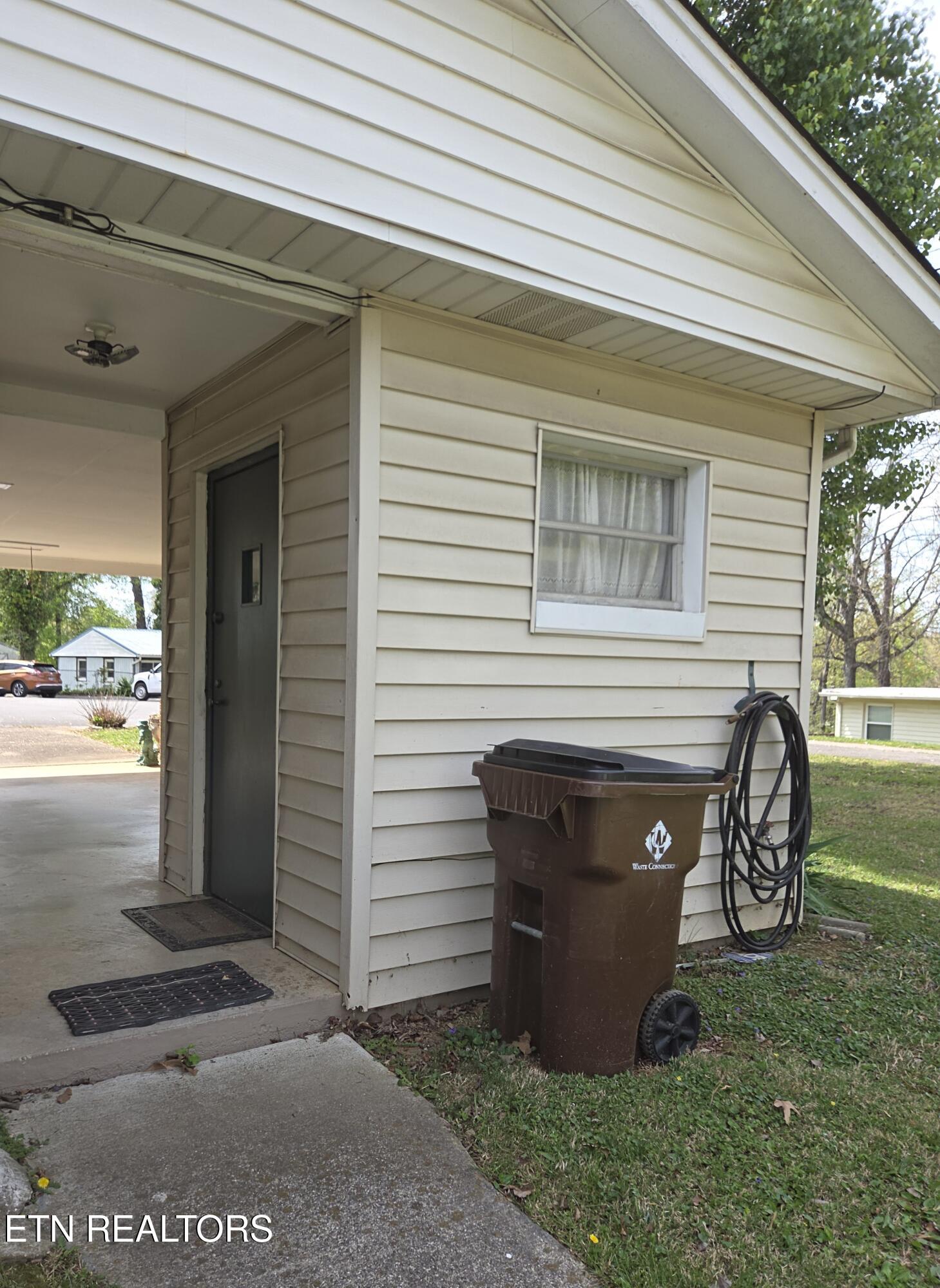 120 Nasson Lane Oak Ridge, TN 37830 - Photo 4 of 31 9606