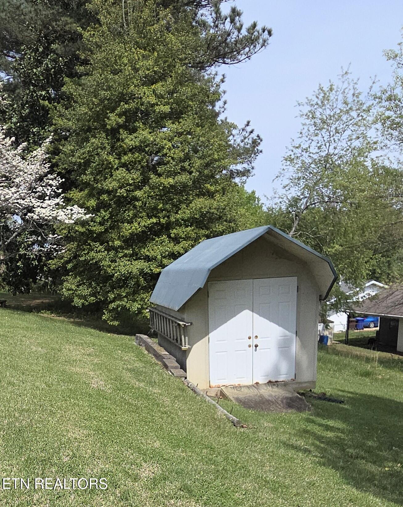 120 Nasson Lane Oak Ridge, TN 37830 - Photo 5 of 31 9611