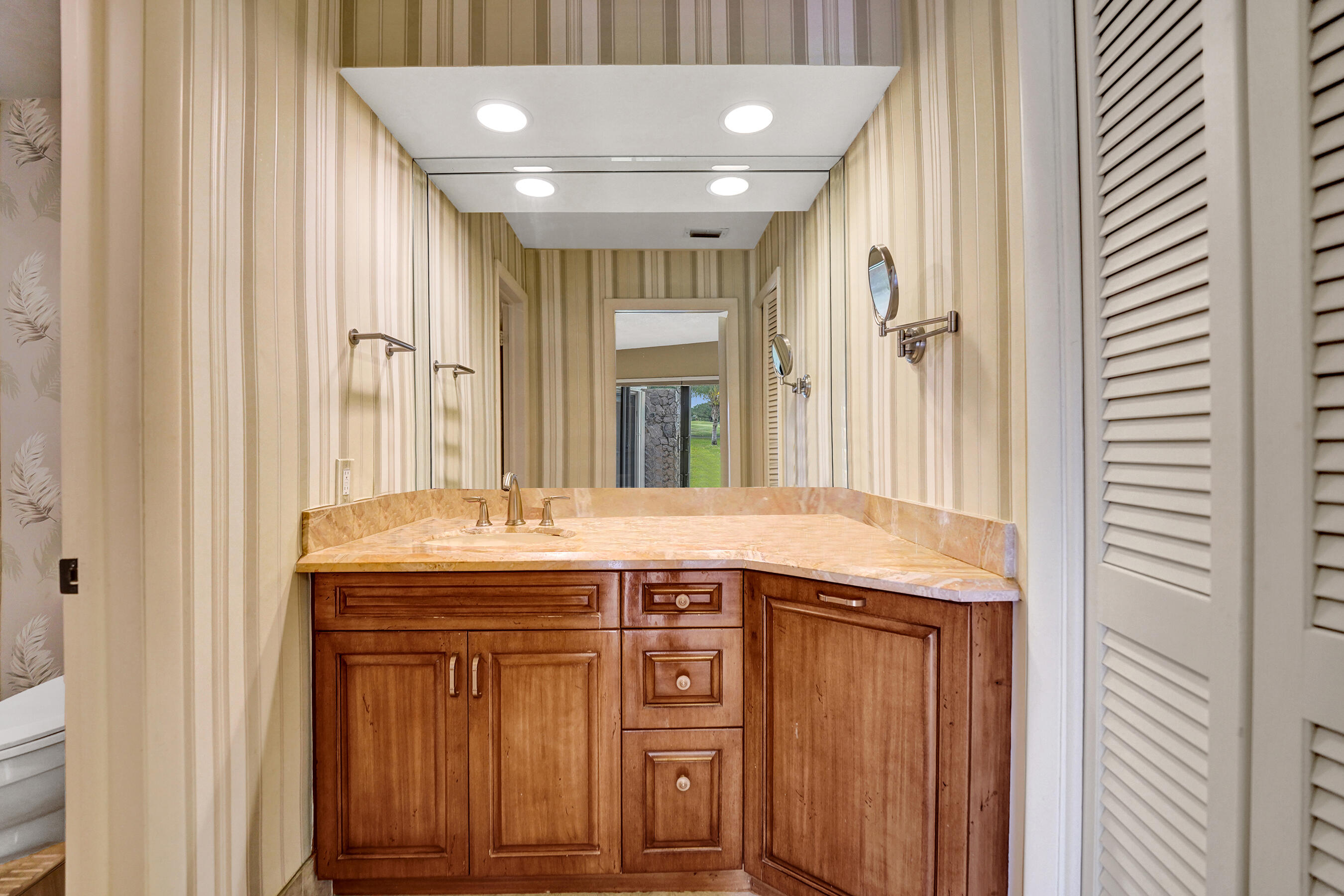 3501 Keyser Avenue, Unit 59 Hollywood, FL 33021 - Photo 39 of 55 DSC03409