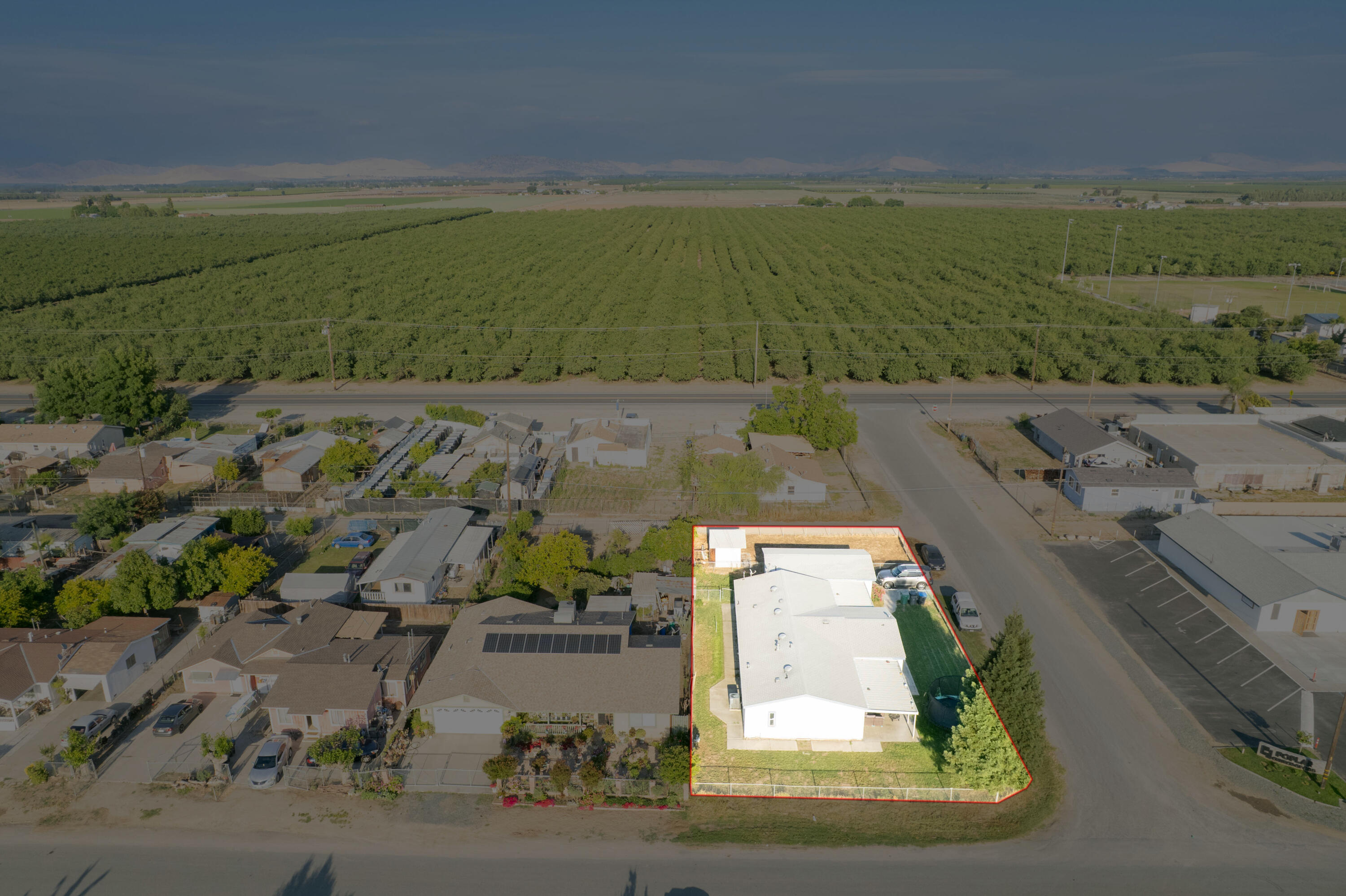 14710 Kilroy Road Porterville, CA 93257 - Photo 4 of 22 4