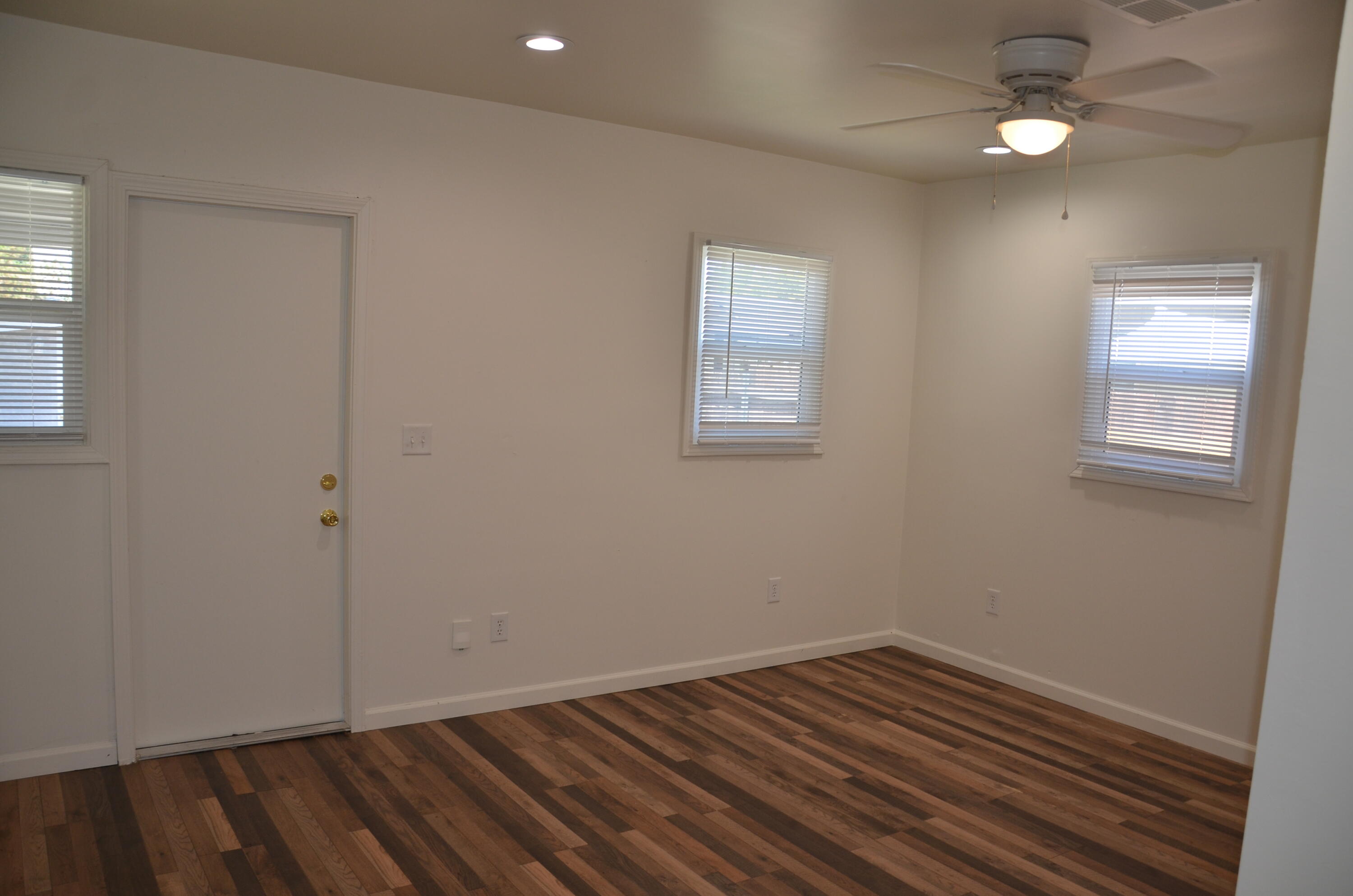648 B Street Lemoore, CA 93245 - Photo 8 of 36