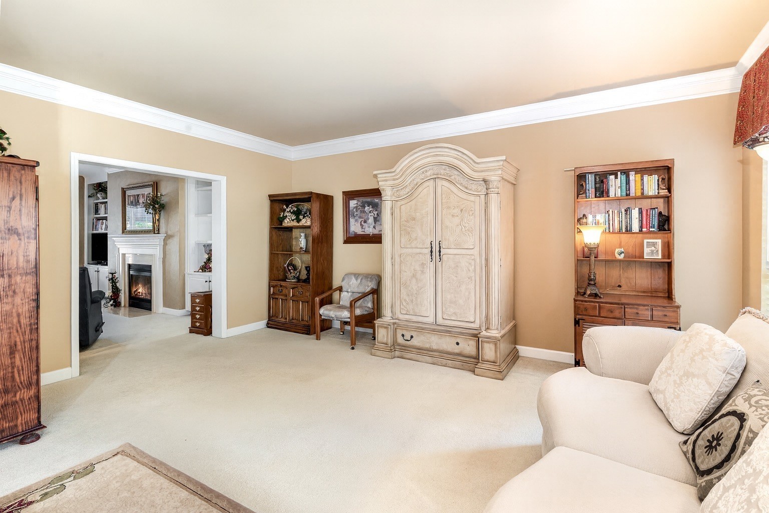 224 Logans Circle Franklin, TN 37067 - Photo 6 of 41 a living room with furniture