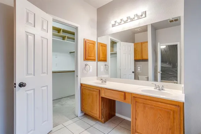 $270,000 | 708 Hummingbird Trail, Crowley, TX 76036