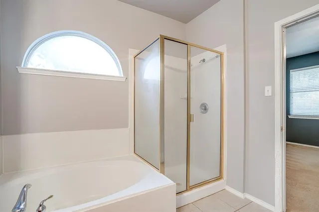 $270,000 | 708 Hummingbird Trail, Crowley, TX 76036