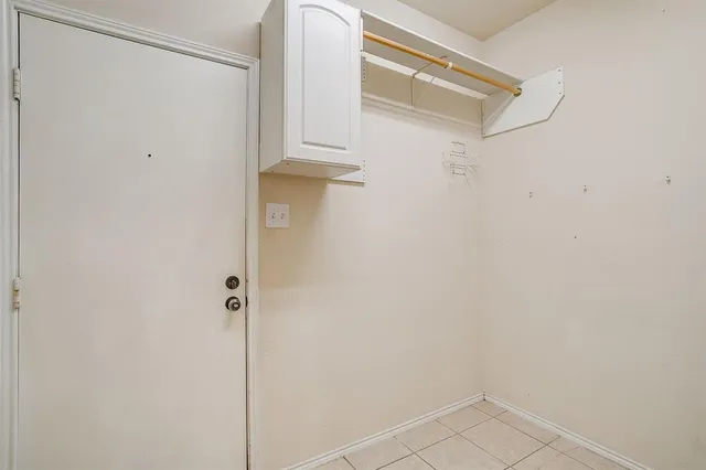 $270,000 | 708 Hummingbird Trail, Crowley, TX 76036